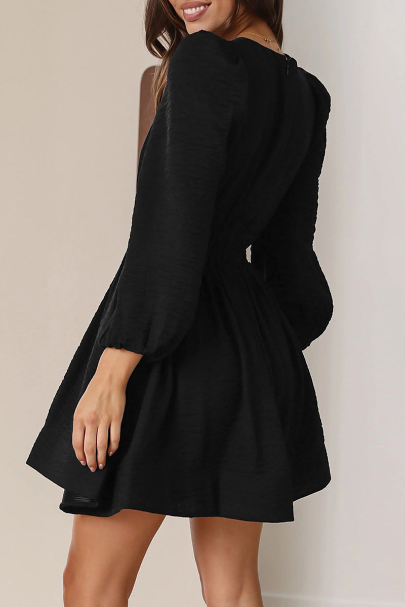 Nova | Mini Dress V-Neck Puff Sleeves - Elle & Milo