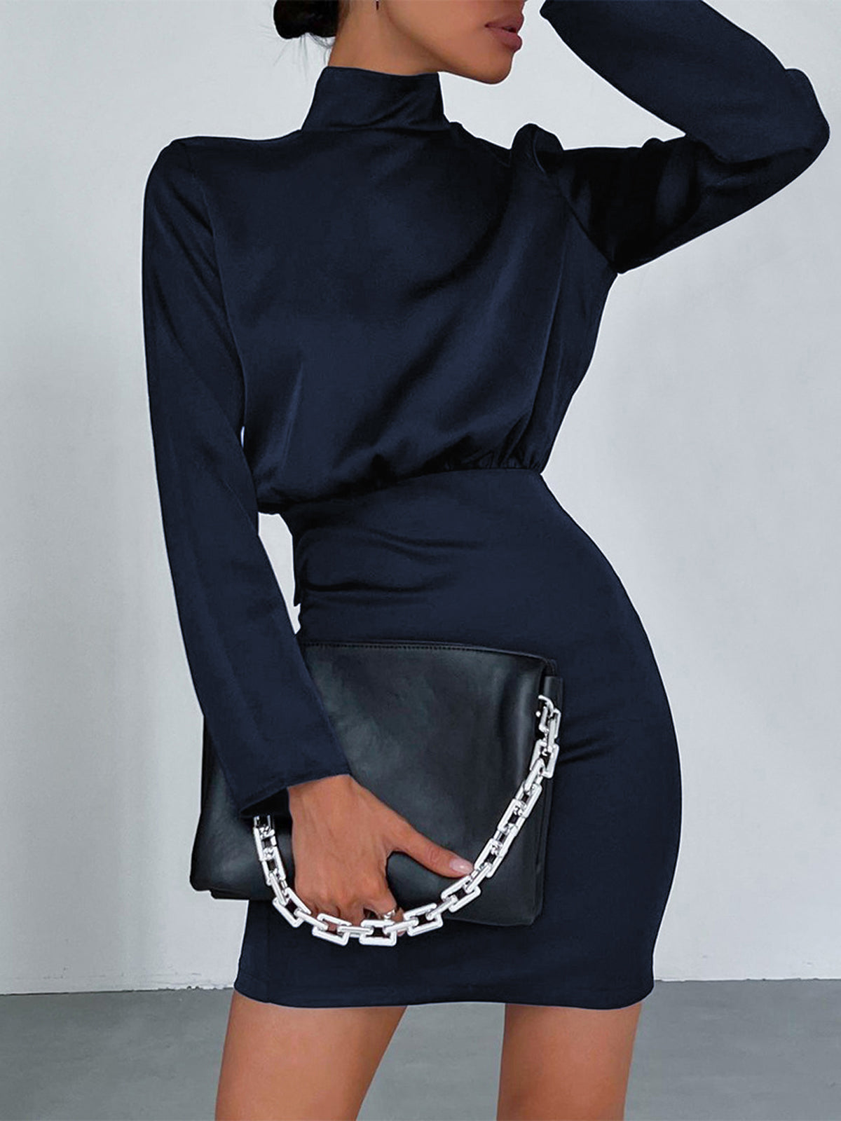 Nova | Mini Dress with Fitted Silhouette - Elle & Milo