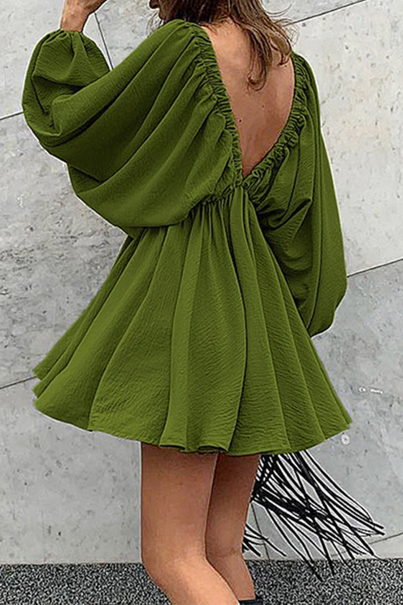 Nova | Mini Dress with Deep V-Neck - Elle & Milo