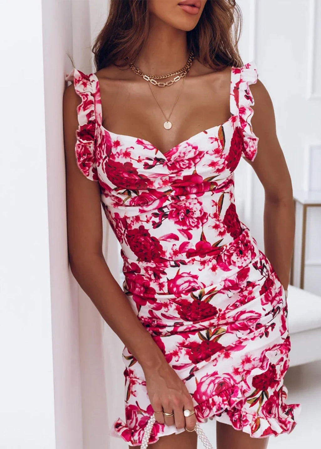 Elara | Bodycon Dress V-Neck Ruched Bust - Elle & Milo