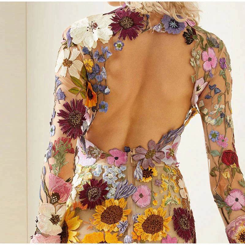Nova | Mini Dress Floral Embroidery - Elle & Milo