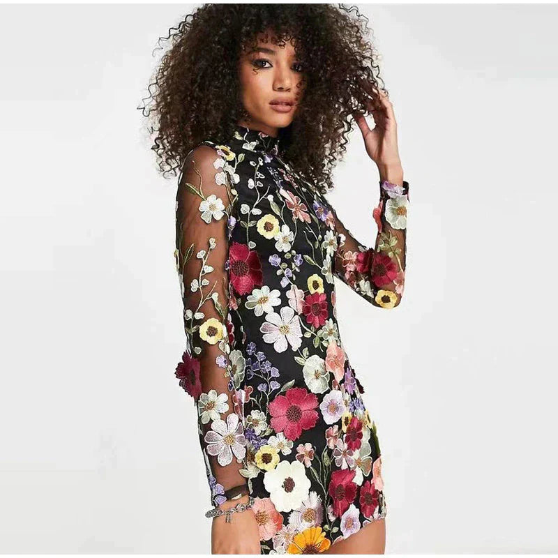 Nova | Mini Dress Floral Embroidery - Elle & Milo