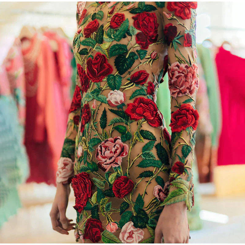 Nova | Mini Dress Floral Embroidery - Elle & Milo