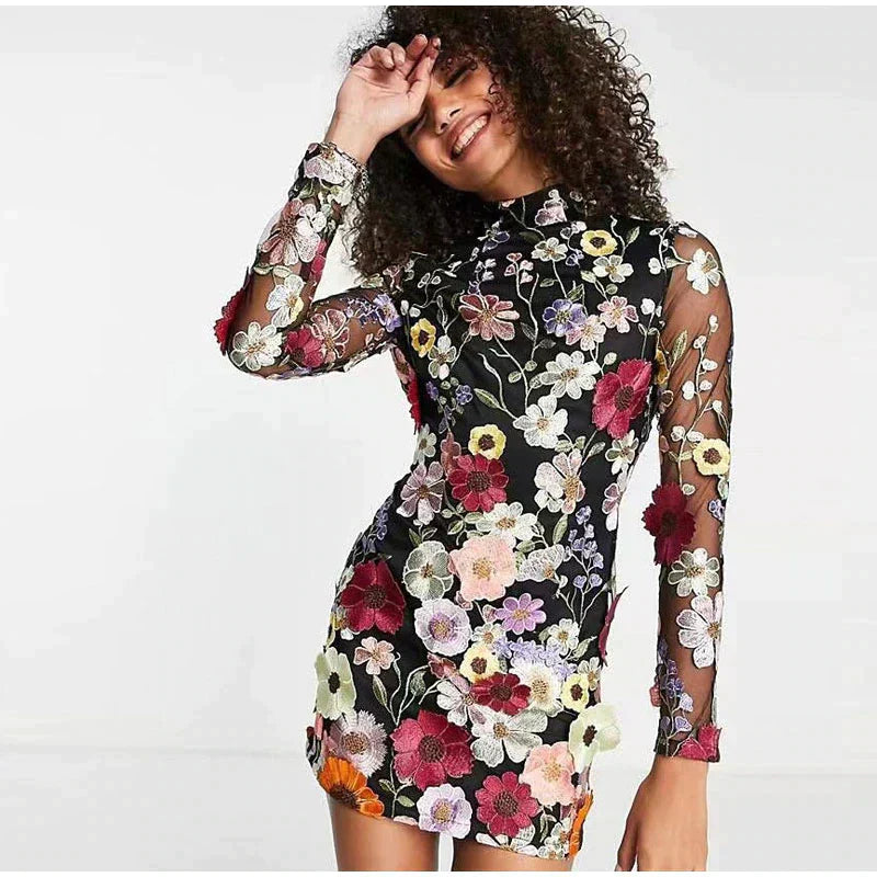 Nova | Mini Dress Floral Embroidery - Elle & Milo