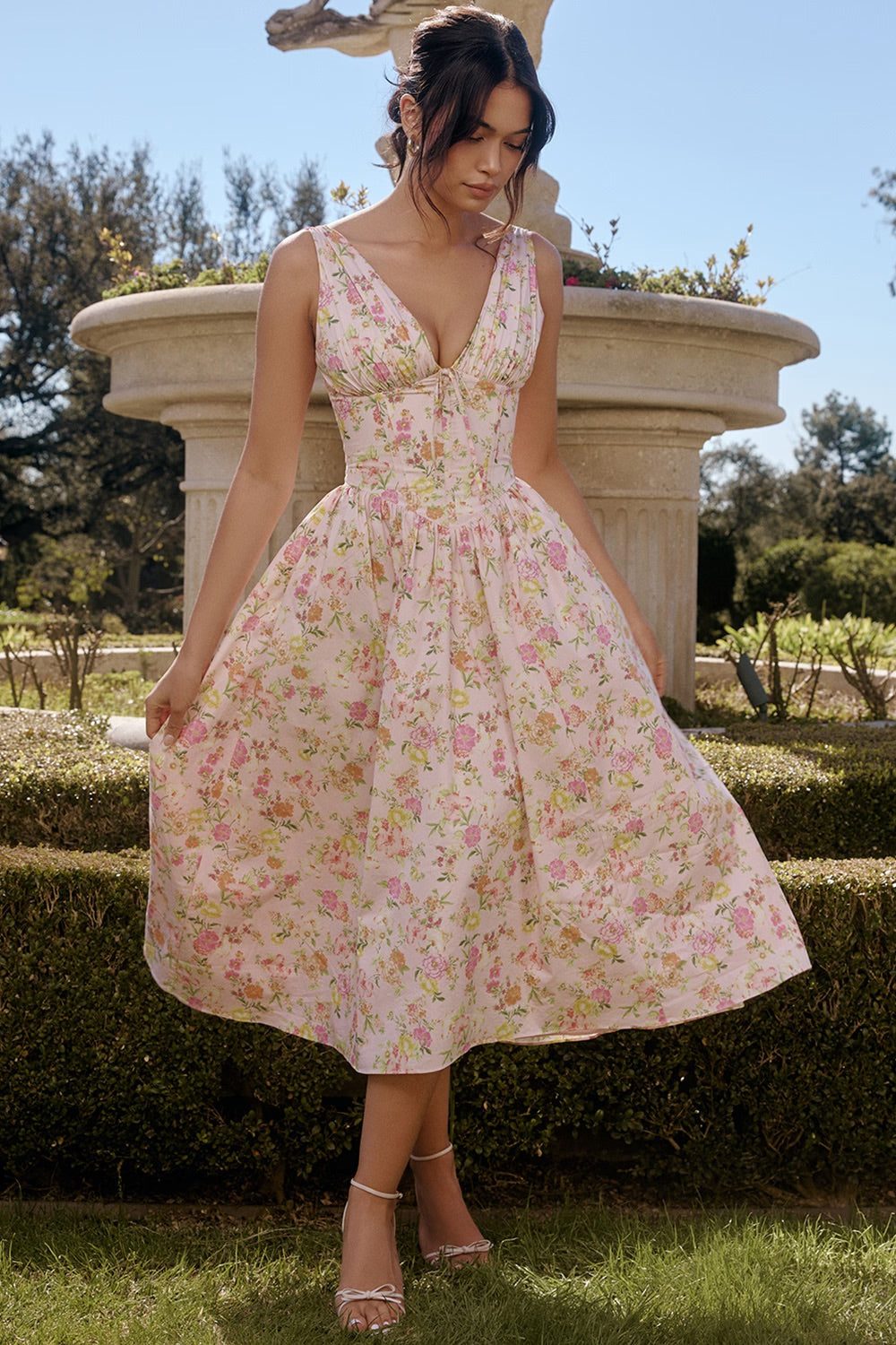 Nova | Evening Dress Sleeveless V-Neck - Elle & Milo
