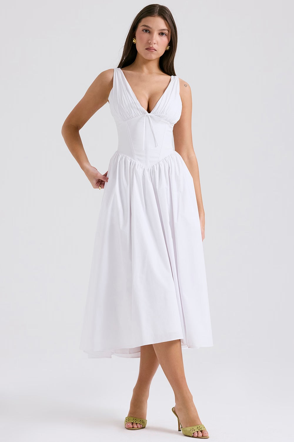 Nova | Evening Dress Sleeveless V-Neck - Elle & Milo